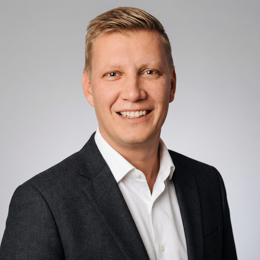 Roman Fainshtein, author for XTRX bulk bag insights.